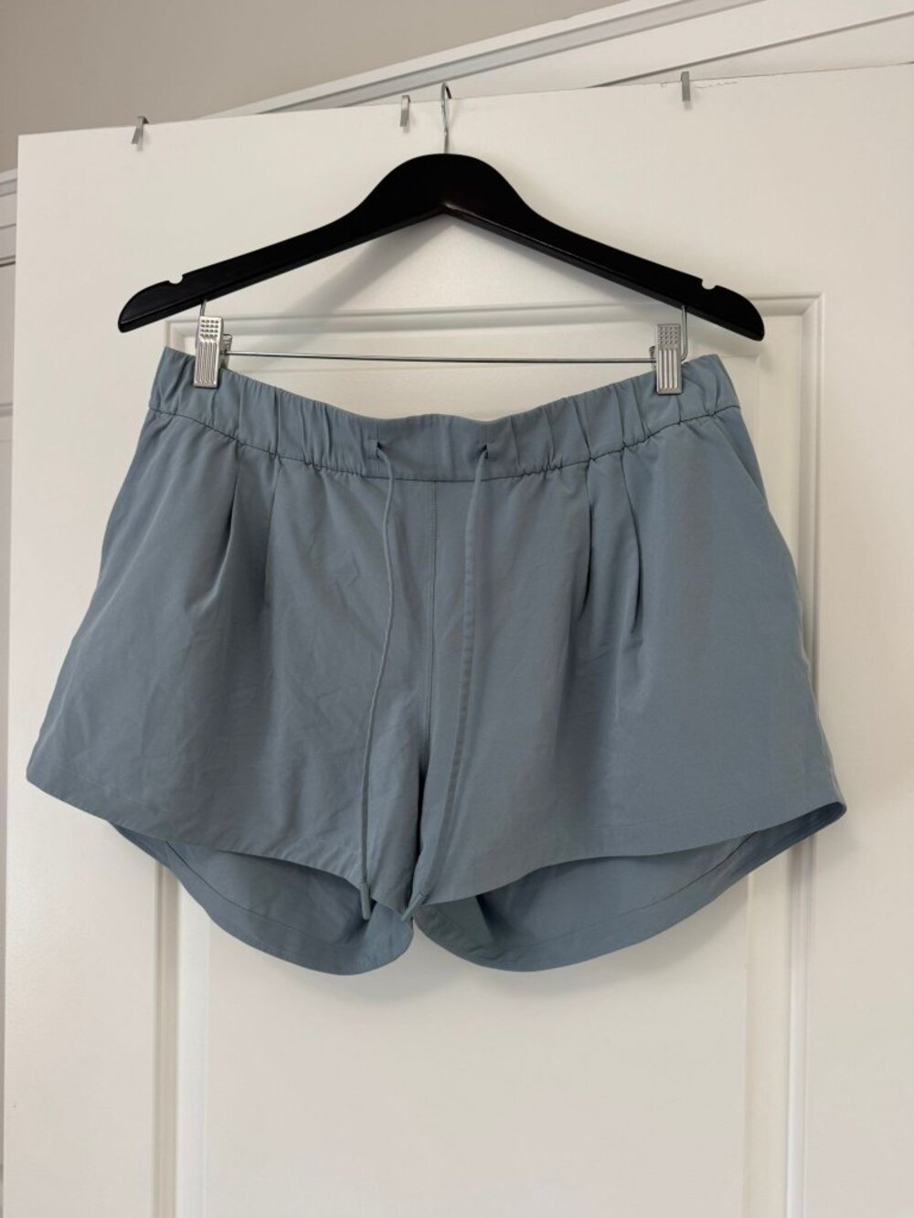 Lululemon Stroll at Sundown Mid-Rise Short 3" - Size 10 - Blue Cast
